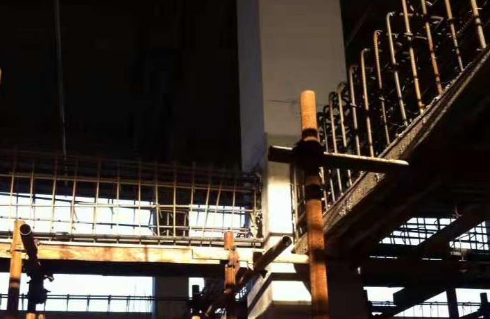琼中一厂房梁柱截面加大施工